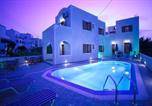 Kelenis Apartments